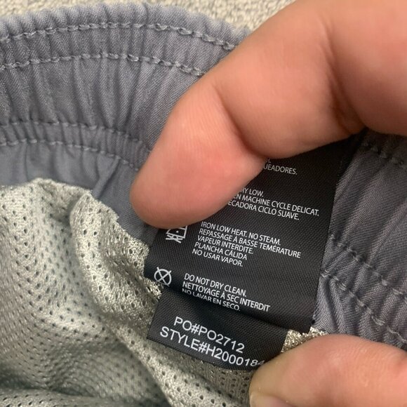 Huk Fishing Pursuit Volley Swim Shorts Mens Small Gray Lined Stretch Solid Fish - Picture 7 of 9